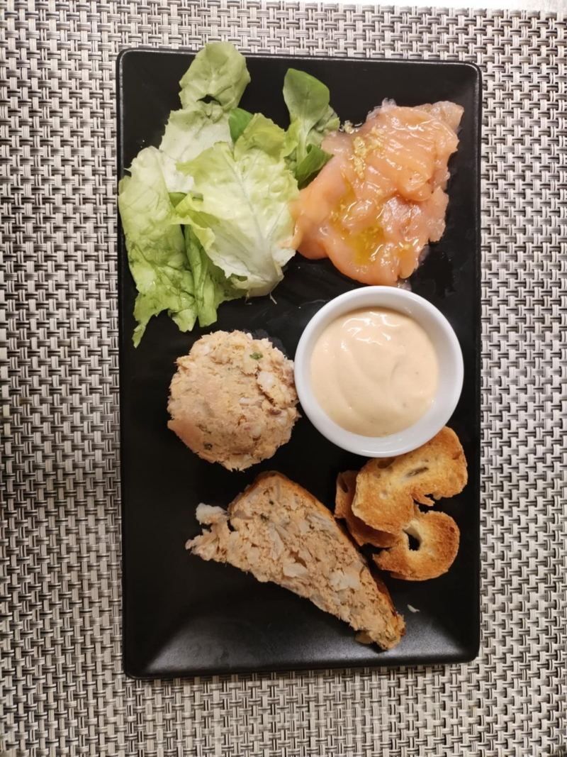 Ardoise de saumon et crevettes